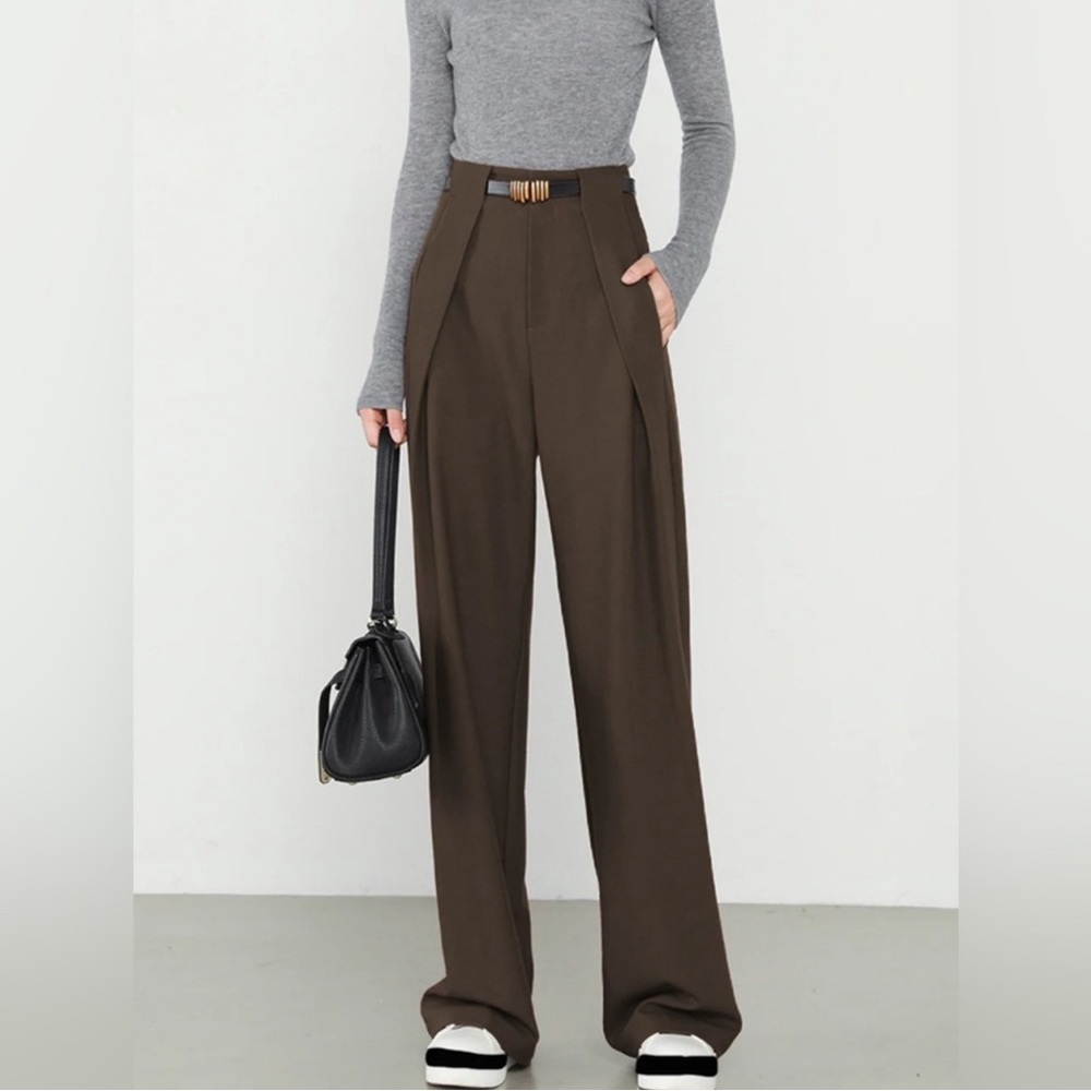 NWT Middle Waist Solid Pocket Straight Leg Pants, size S